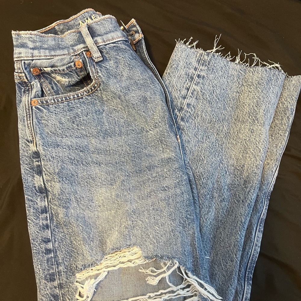 Distressed Baggy Jeans